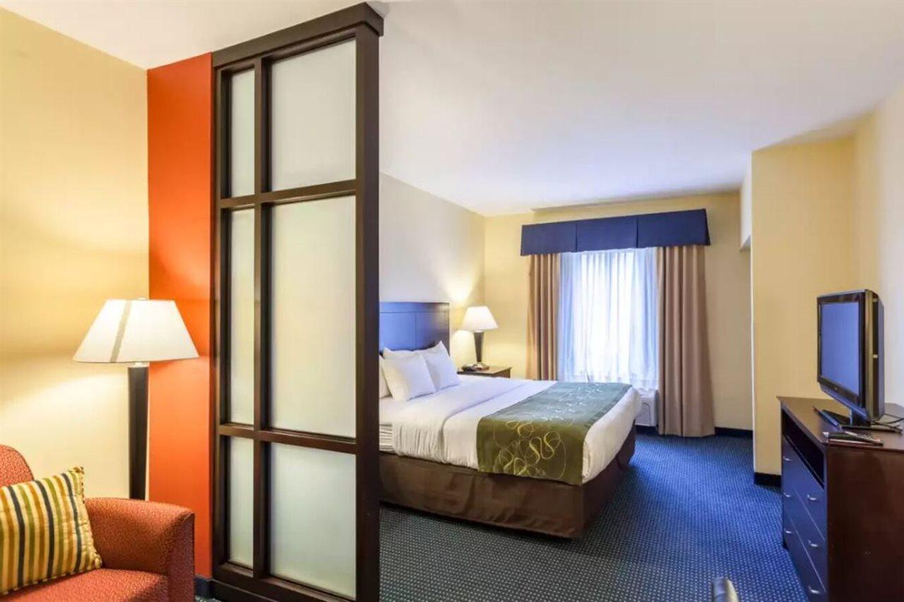 Comfort Suites East Lincoln - Mall Area Buitenkant foto