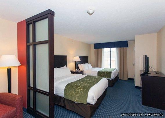 Comfort Suites East Lincoln - Mall Area Buitenkant foto