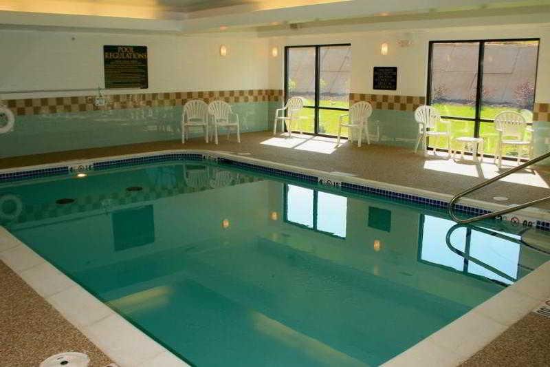 Comfort Suites East Lincoln - Mall Area Buitenkant foto
