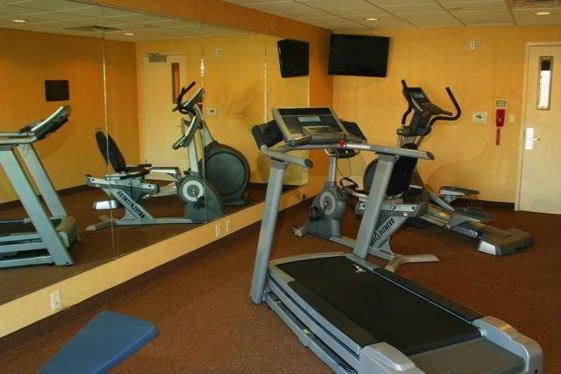 Comfort Suites East Lincoln - Mall Area Buitenkant foto